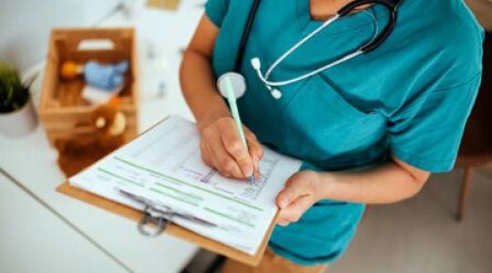 كيف تؤثر جودة الأدوات الطبية على سمعة عيادتك؟